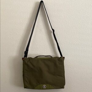 CRUMPLER The Skivvy Medium Size Olive Green Messenger Bag